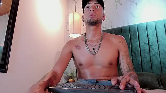 DrakeNeumann live
