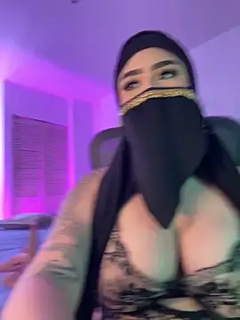 Yasmin_cute live