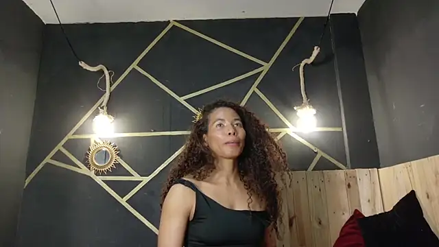 Amara_Vex live