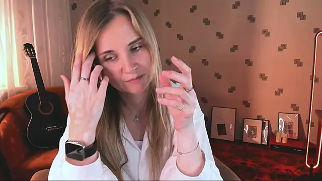 MiaSparkes live