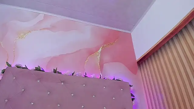 Melanie__Evans live