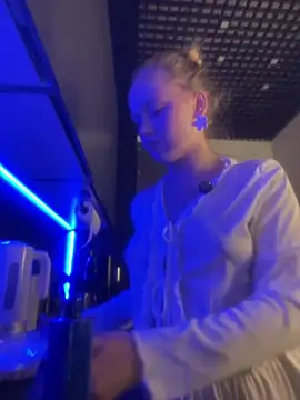 Emi_Sterling live