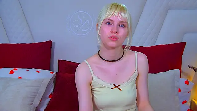 HannahHollis live