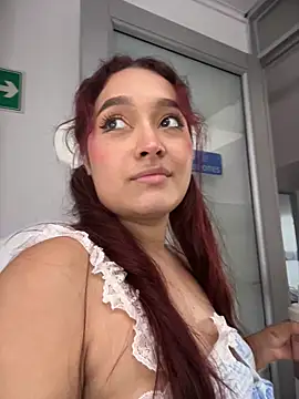 Emily_Harpeer live