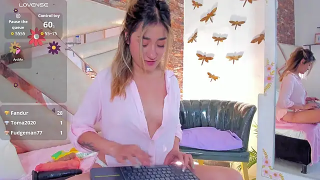 lucy_davies live
