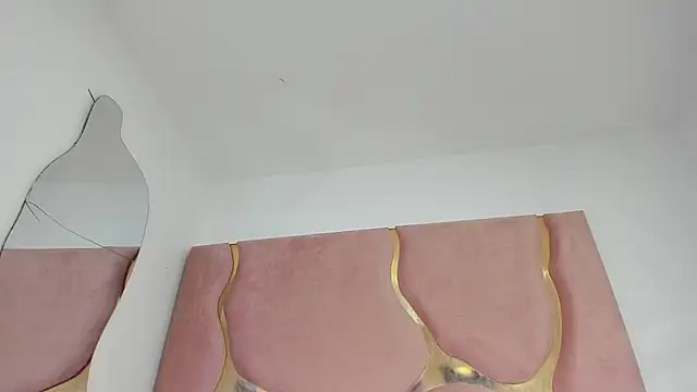 Lia_petiteht live