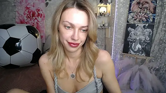 NickyAdamidi live
