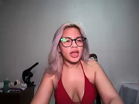 Tina_Slick live
