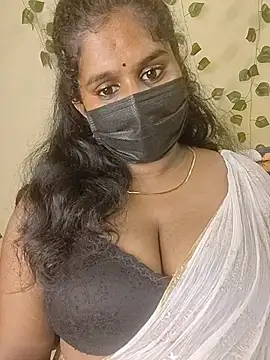 Sravani_cutee_ live