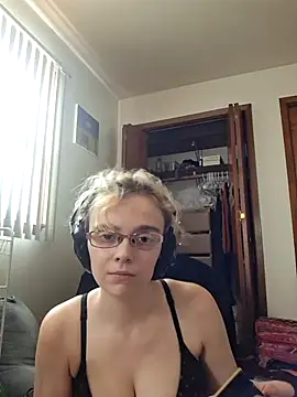 Little_Miss_Needy live