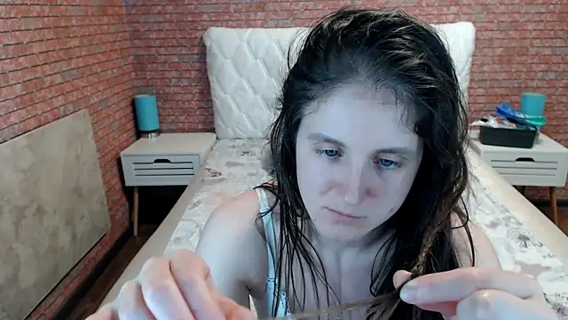 Holliy_Cooper live