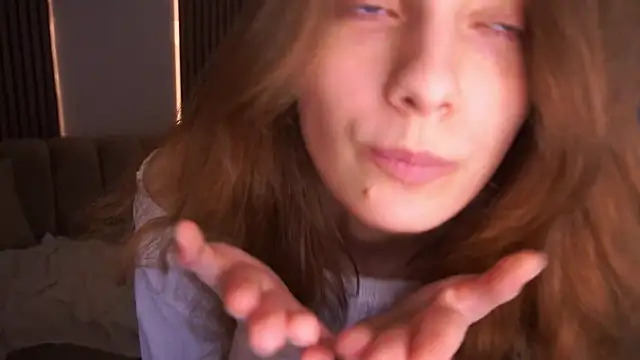 CuteeFoxy live