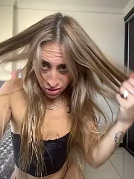 NicoleWilder live