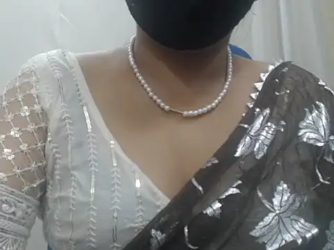 Lovely_Siri_23 live