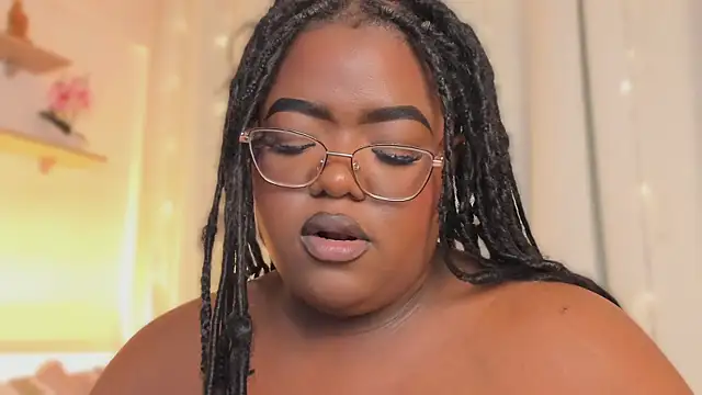 Ayanaa_Ebony_ profile