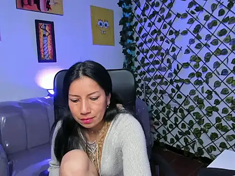 Megaan_Collins live