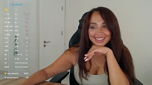 _Just_a_queen_3 live