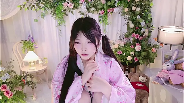 Zoe-001 live
