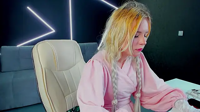 kikipeach live