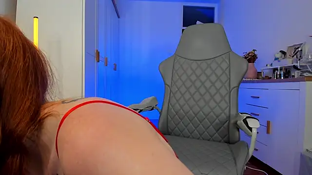 Aliceginger99 live