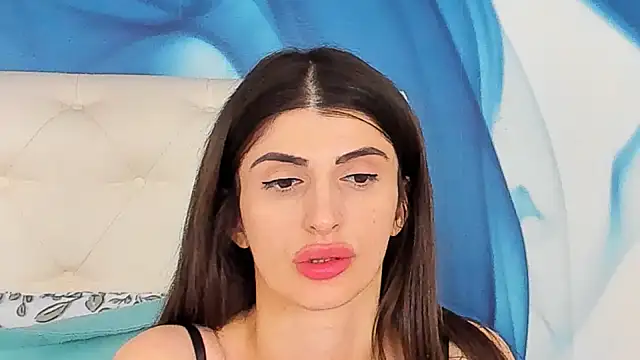 SkinnyDolly live
