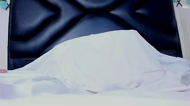 EmmaWilliamss live