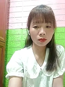 AmyLinee01 live