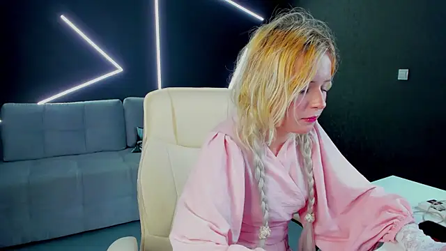 kikipeach live