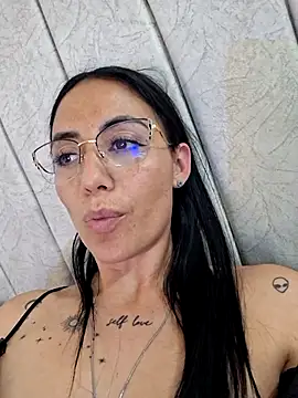anny_roberts live