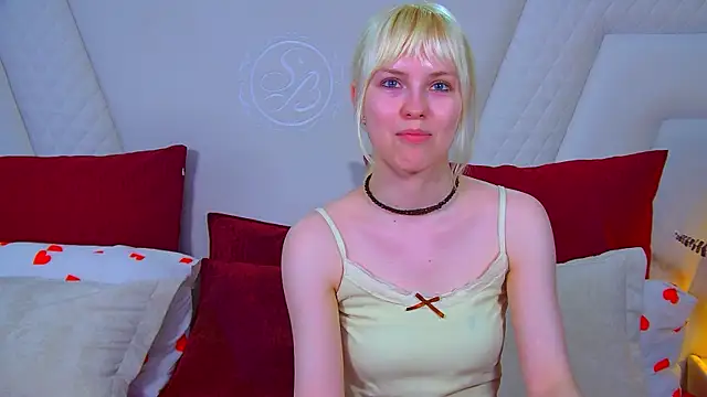 HannahHollis live