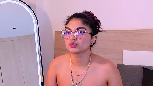 MelodyAlvarez live