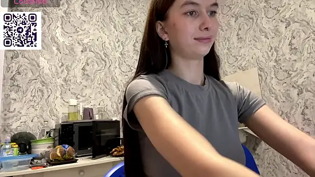 HinaDesire live