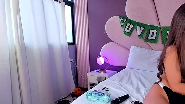 AmmyJones_ live