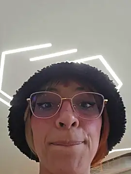 Dani-peggin live