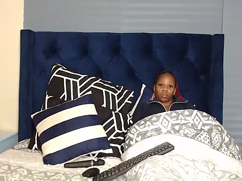 QUEENMANDYY live