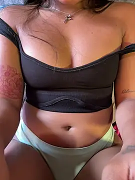 Ariaanaa_grey live