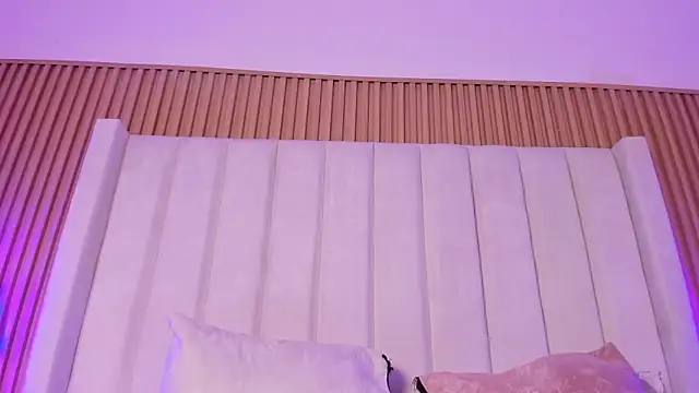 Tianajones live