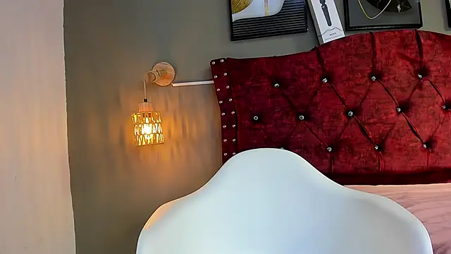 angela_nix live