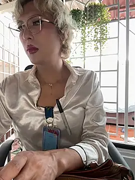 conny_latina live