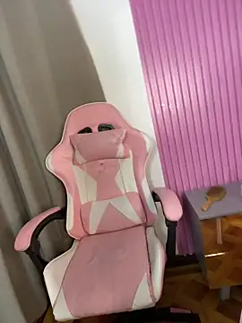 KYRAROSE_ profile
