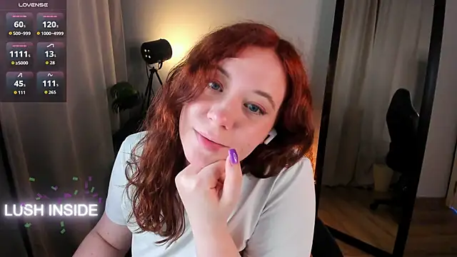 Pretty_Alison live