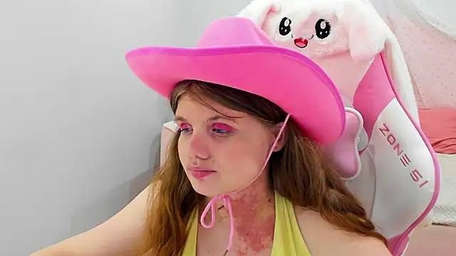 ChloeHalses live