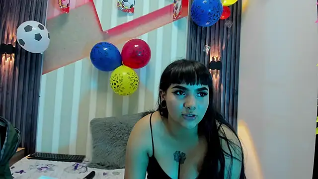 MadisonYoung000 live
