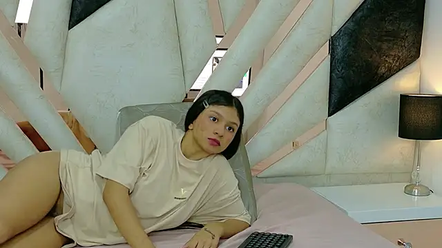 LunaySebastian live