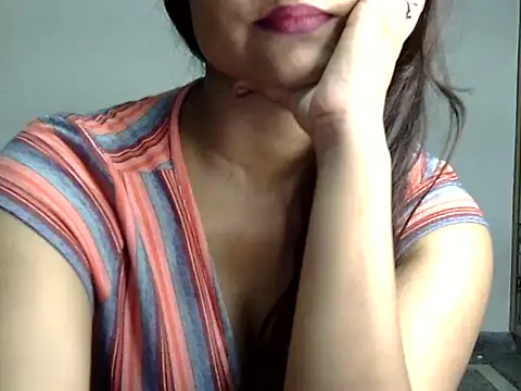 Glamorous_Shona live