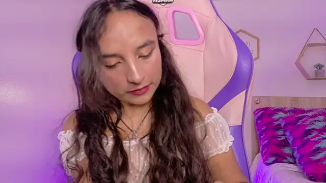 _emily_jonexs live