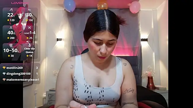 Inari_Joness live