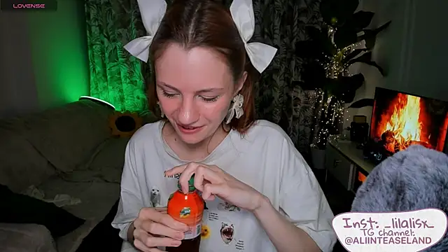 Alyssa_Smitt live