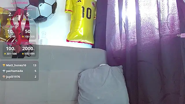 JuliethaFox live
