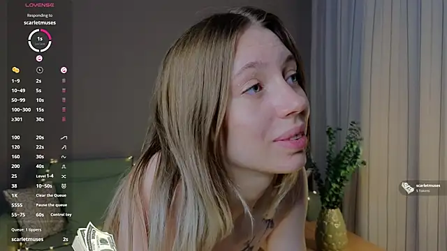 BlondeKelly live